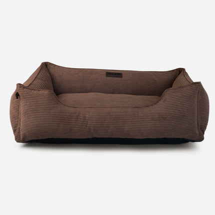 Chester & Lee | Milk Chocolate Sleeper Dog Bed