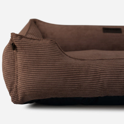 Chester & Lee | Milk Chocolate Sleeper Dog Bed