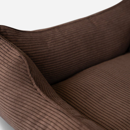 Chester & Lee | Milk Chocolate Sleeper Dog Bed