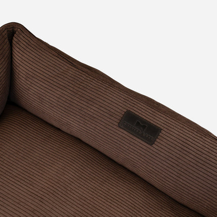 Chester & Lee | Milk Chocolate Sleeper Dog Bed