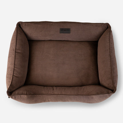 Chester & Lee | Milk Chocolate Sleeper Dog Bed