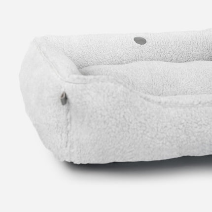 Chester & Lee | Furry Sleeper Dog Bed Gray