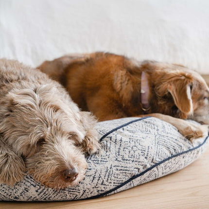 Round Pet Bed in Sapphire Spaniel